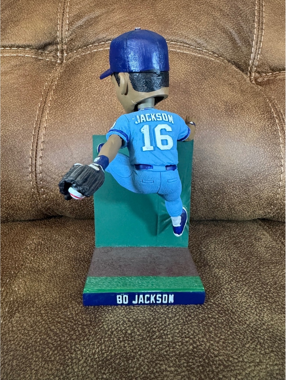 Bo Jackson KC Royals Wall Climb Bobblehead Venue Smart SGA New